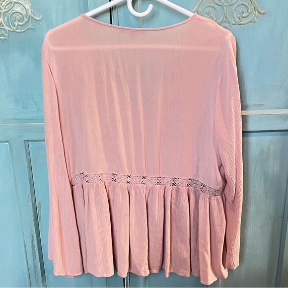 American Eagle Women's Boho Long Sleeve Blouse Blush Pink Lace Accent XL - Picture 2 of 7